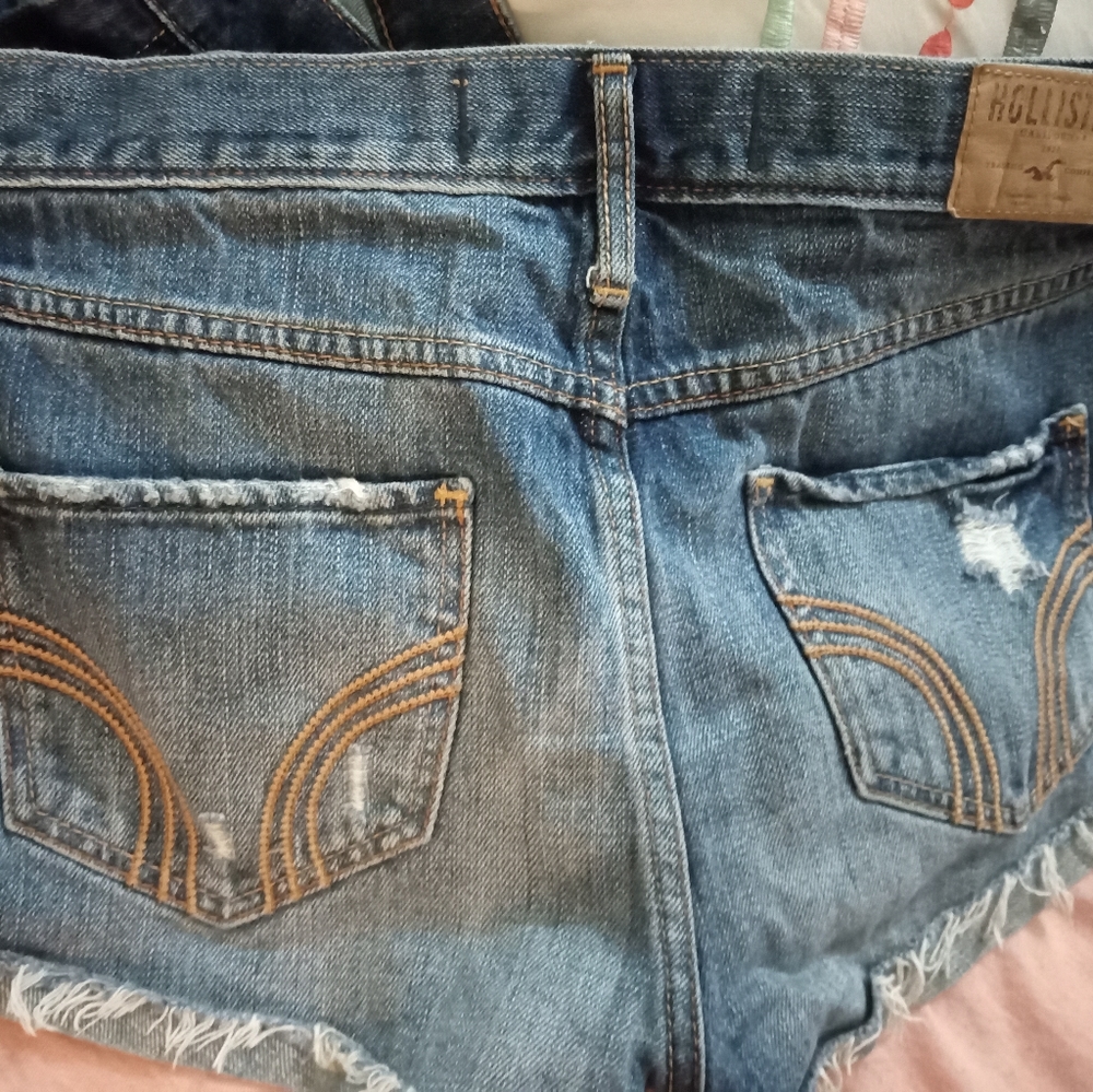 Shorts - Picture 4 of 4